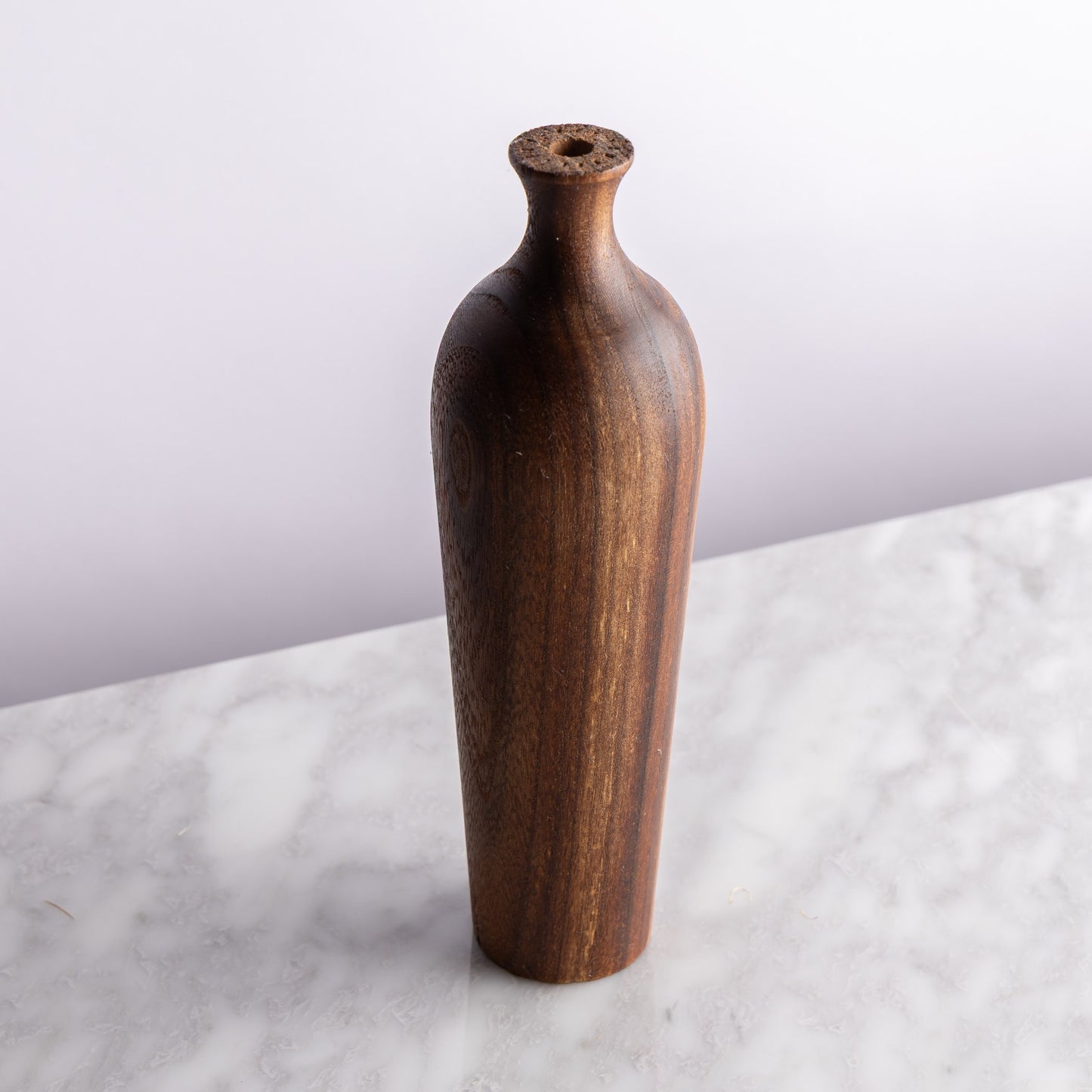 مزهرية خشبية