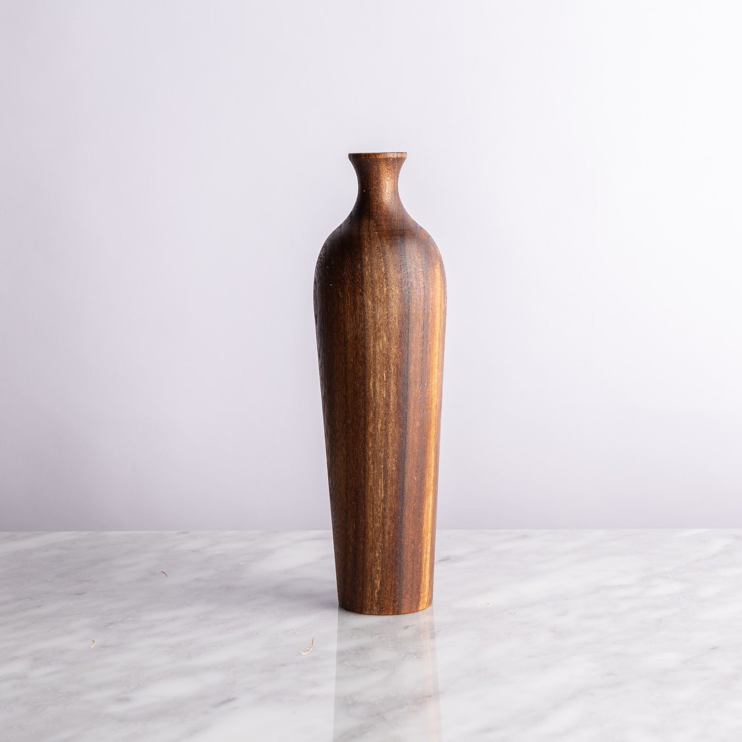 مزهرية خشبية