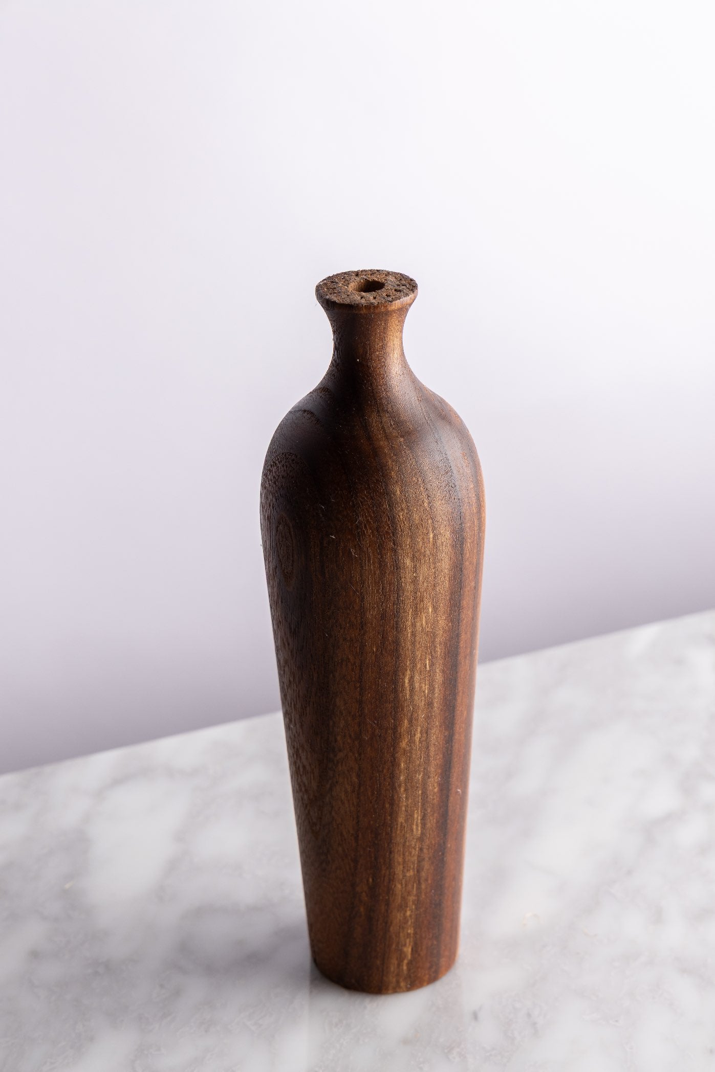 مزهرية خشبية