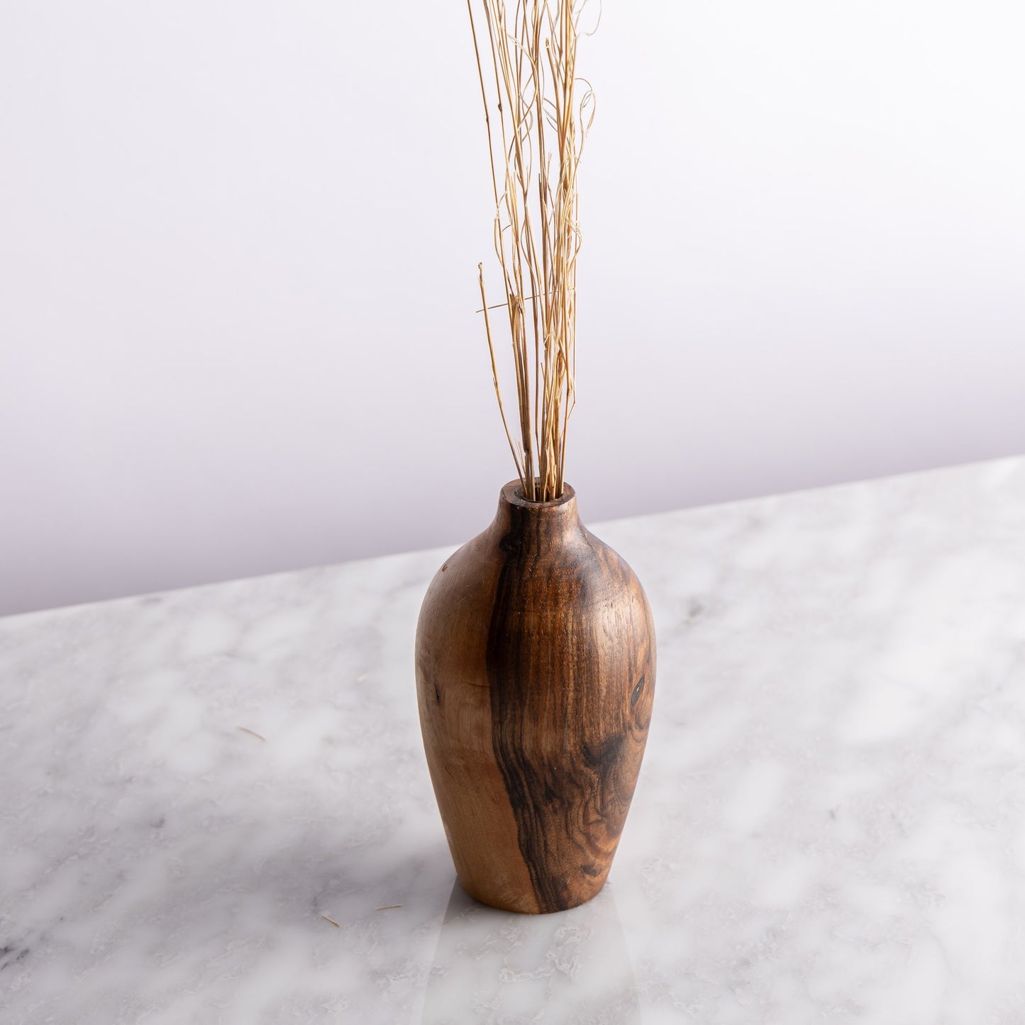 مزهرية خشبية