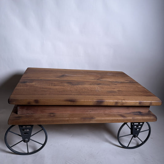 طاوله مميزه مصنوعه من خشب التيك البورمي تصعد وتنزل