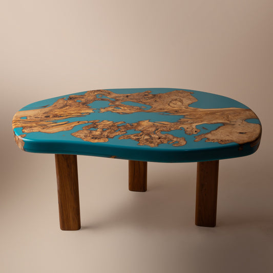 طاولة من خشب زيتون و رزن