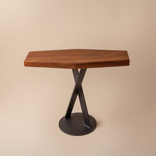 طاوله تقديم